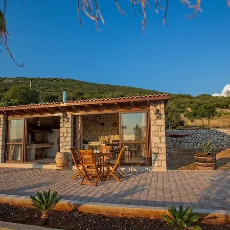 Piedra Villa *